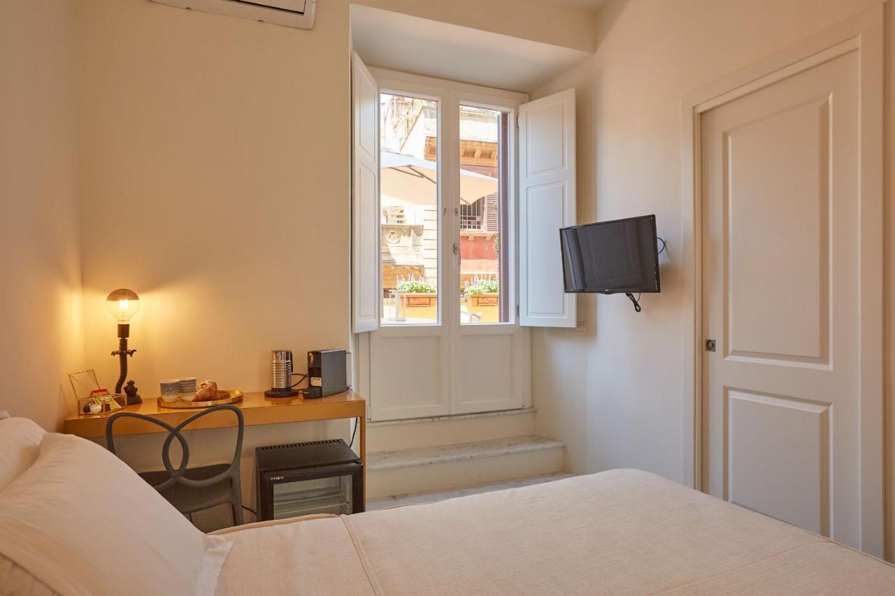 Single Room Terrace