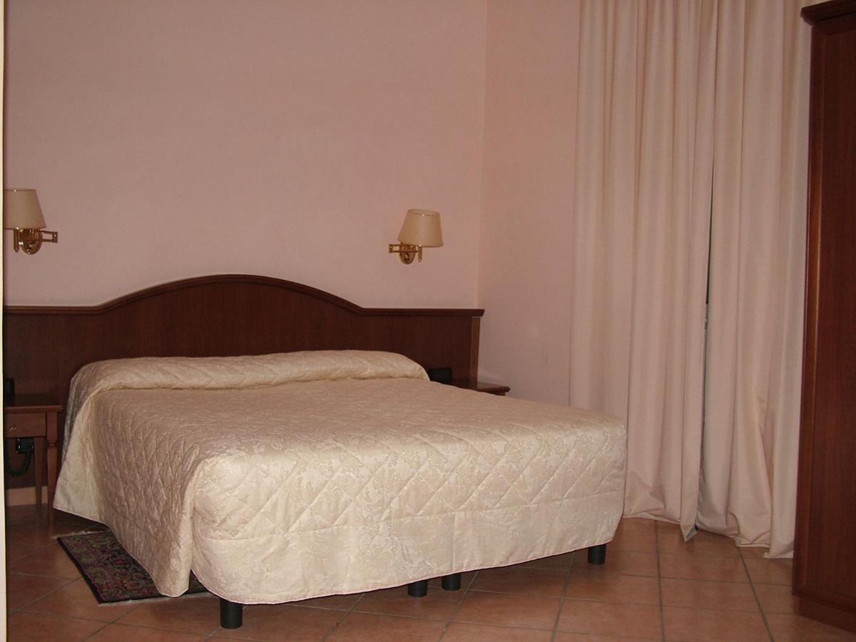 Double or Twin Room Single Use