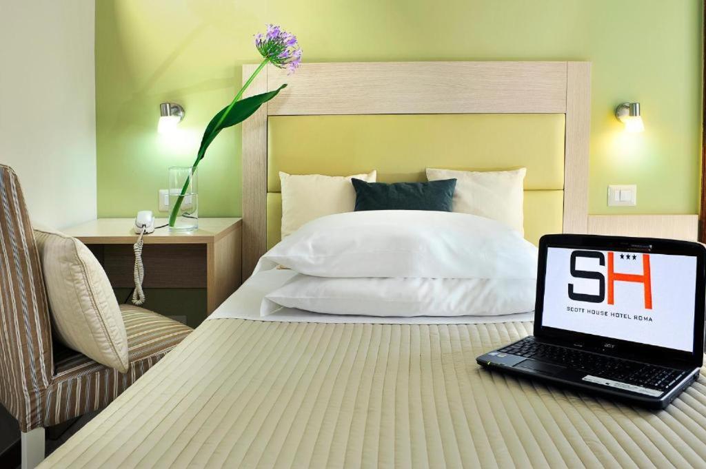 Double Room French Bed