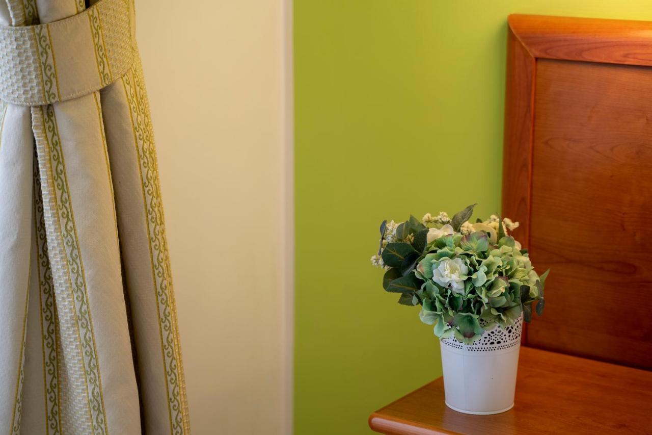 Large Double or Twin Room