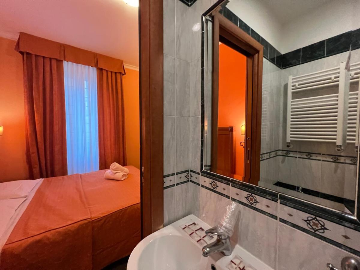 Basic Triple Room