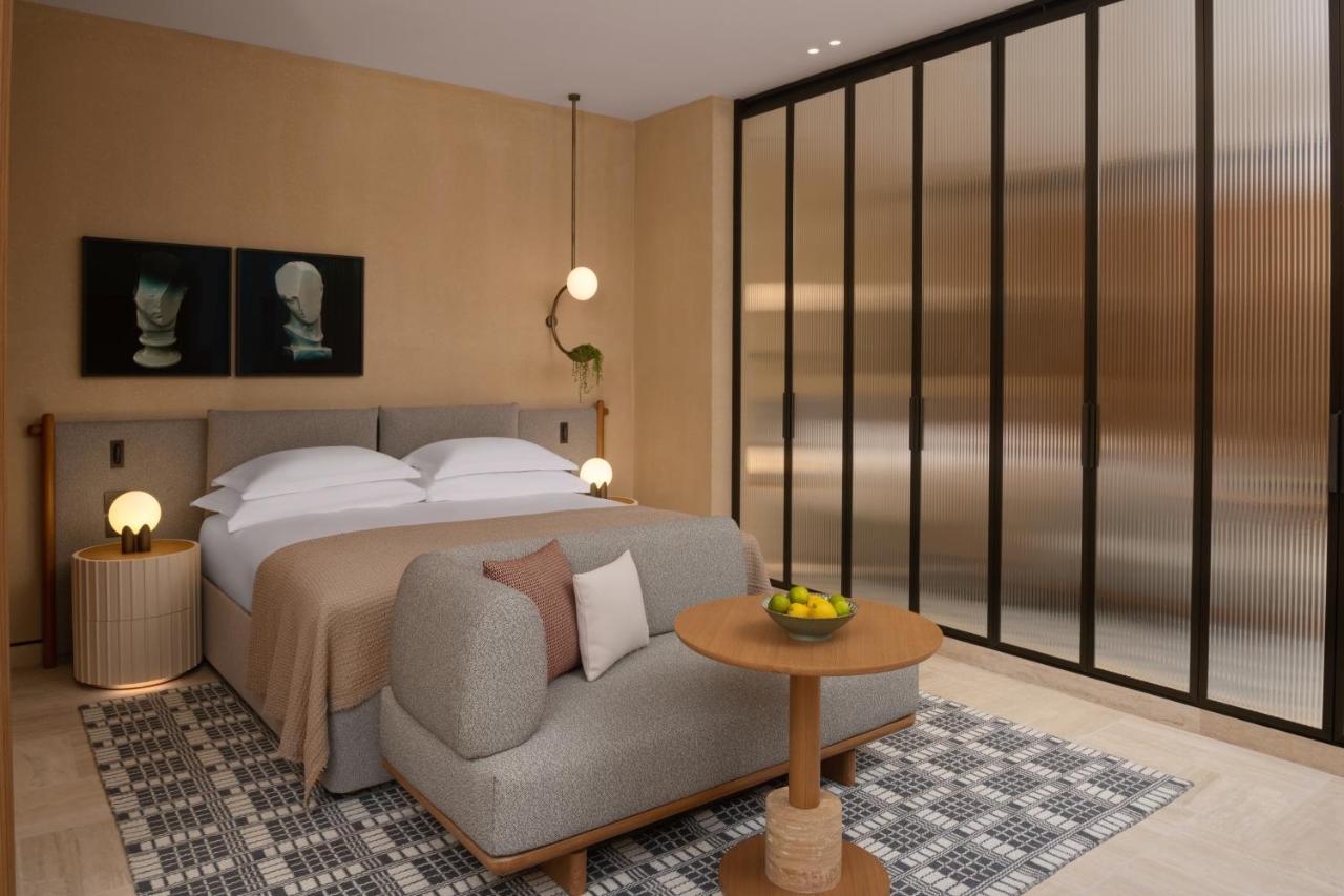 Deluxe Room,1379066471:JPEG