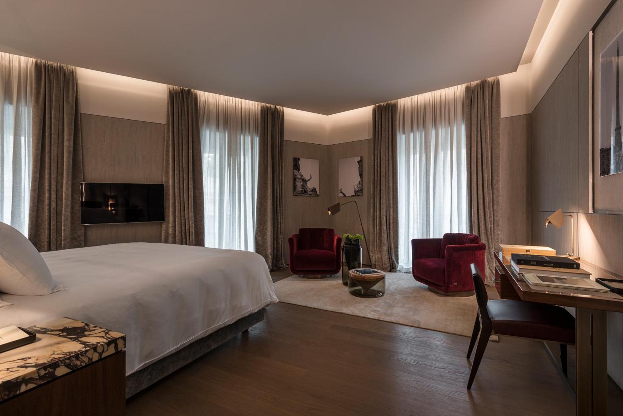 Deluxe Suite 3