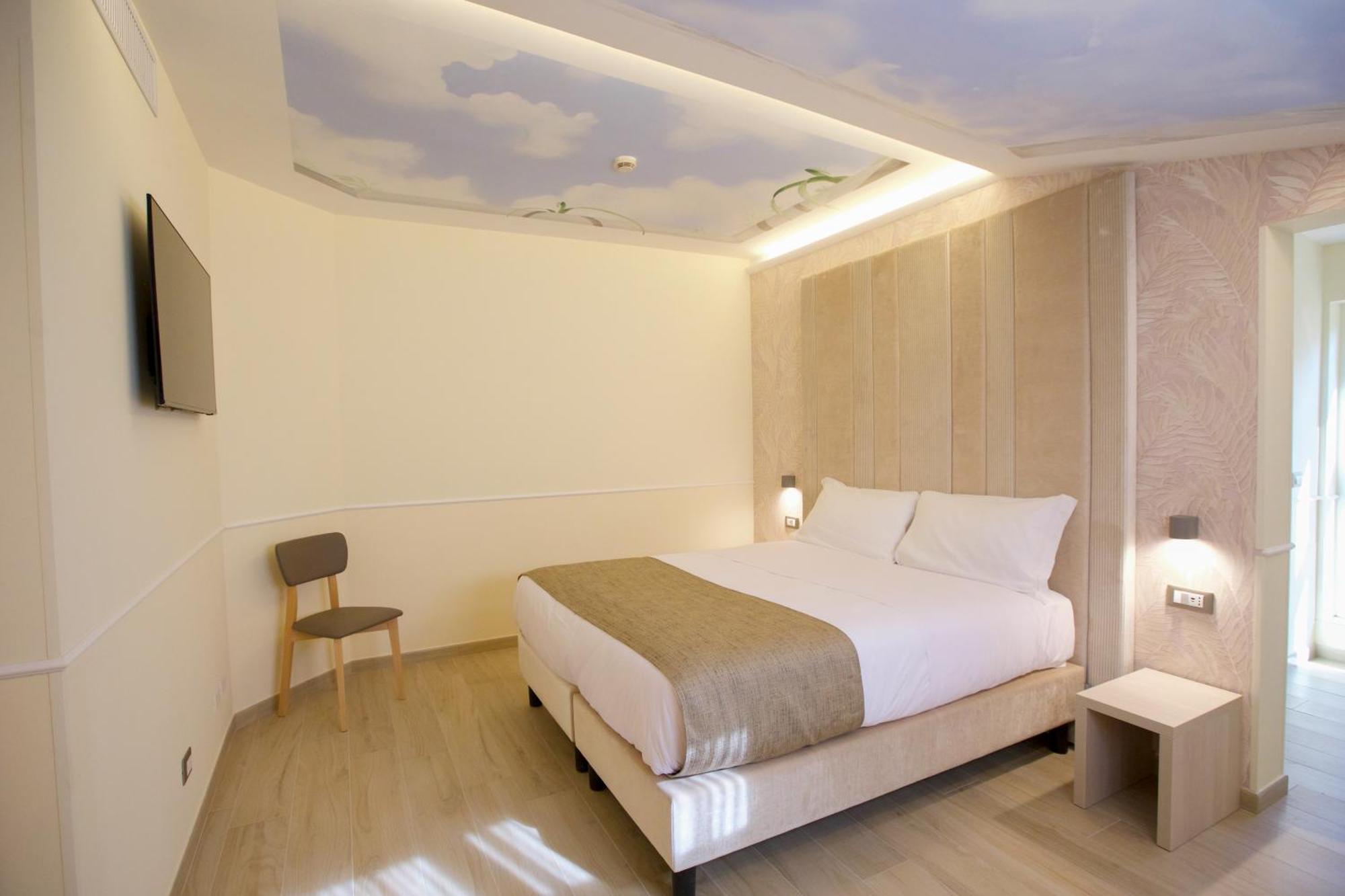 Suite with Terrace,1542561526:JPEG