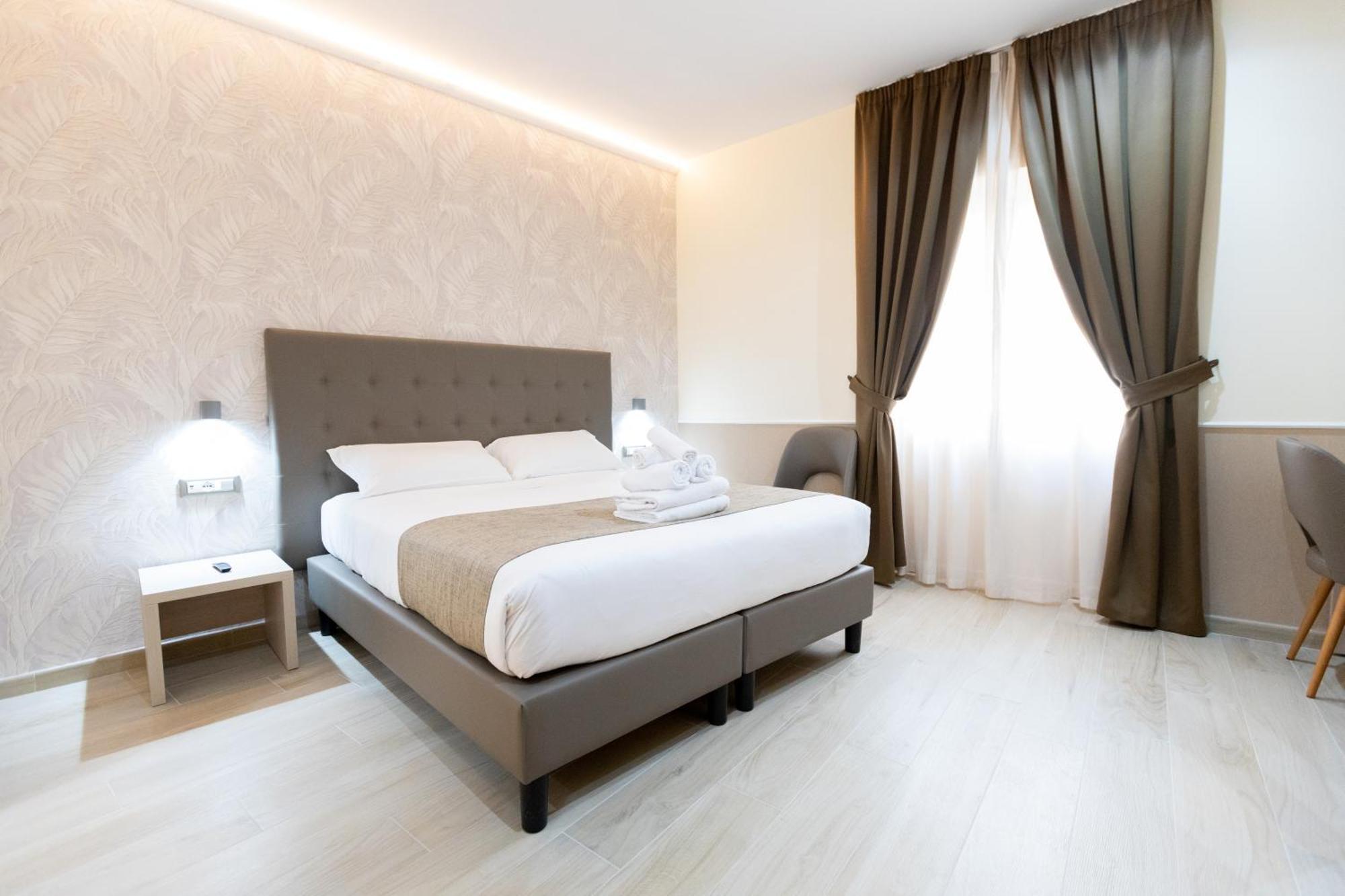 Standard Double or Twin Room,1569770027:JPEG
