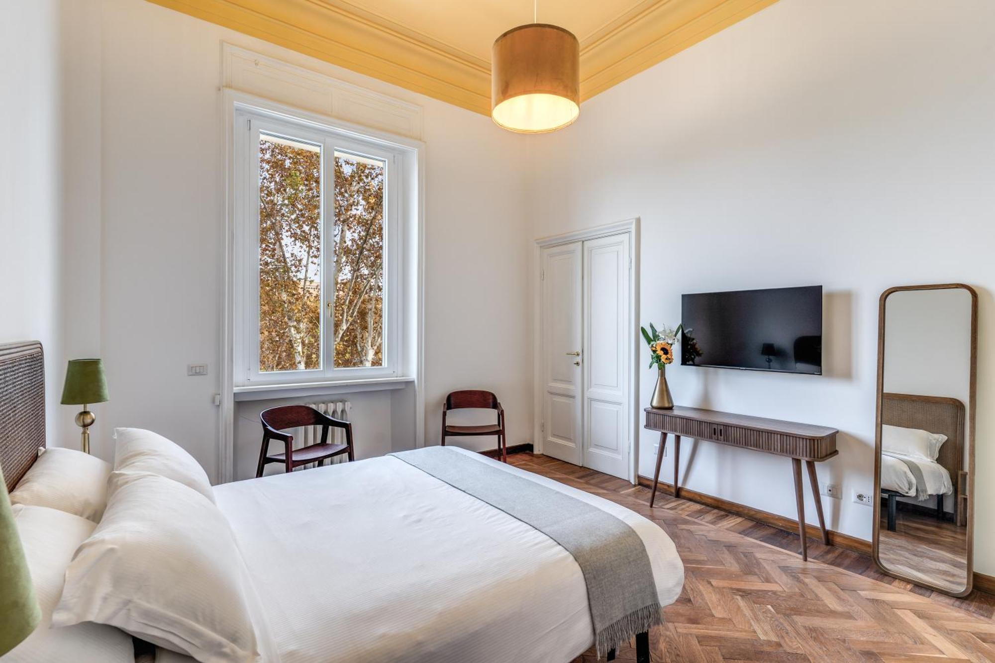 Three-Bedroom Apartment Separate Building Address Lungotevere Raffaello Sanzio n1