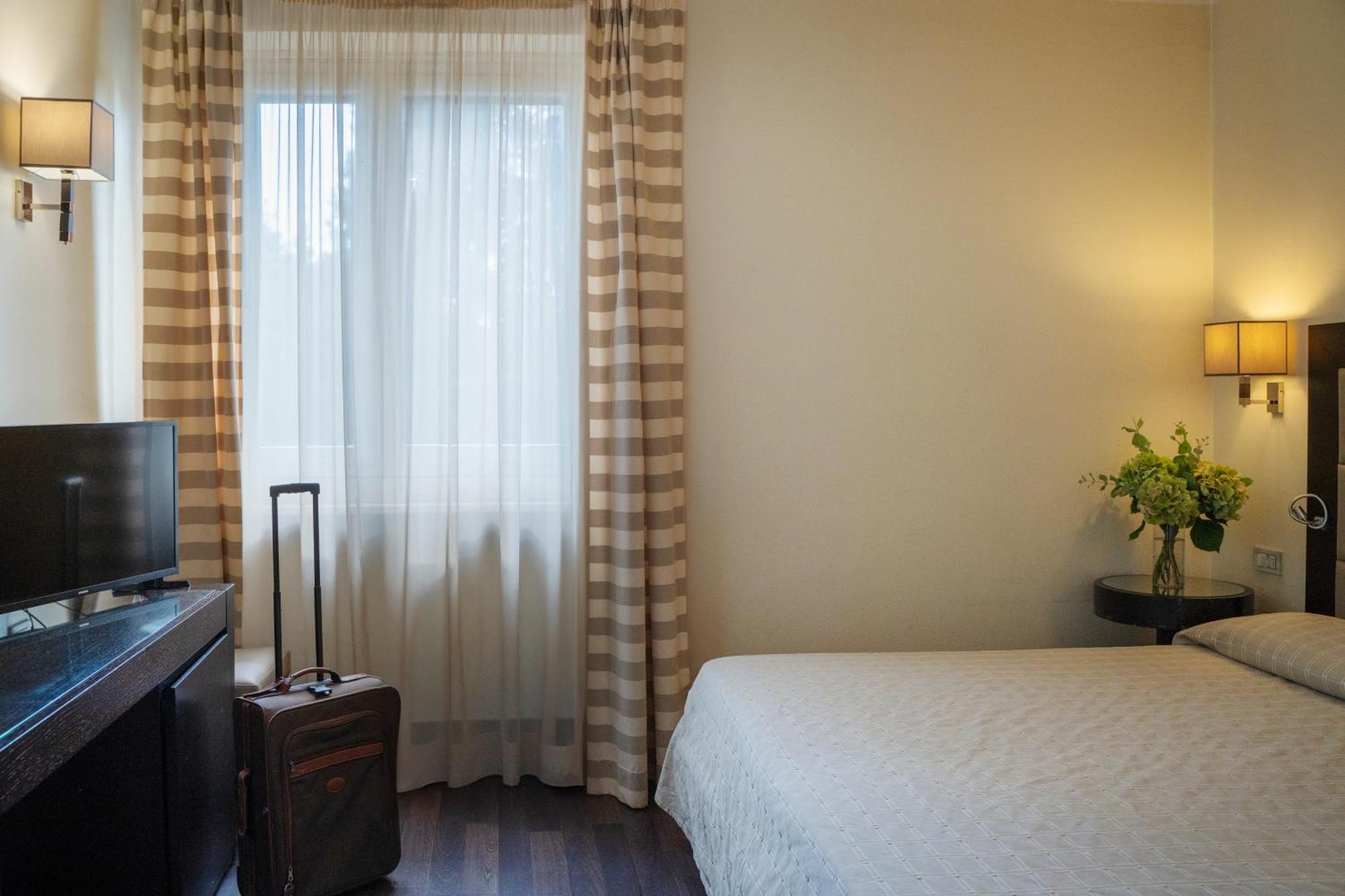 Double or Twin Room,1209612202:JPEG