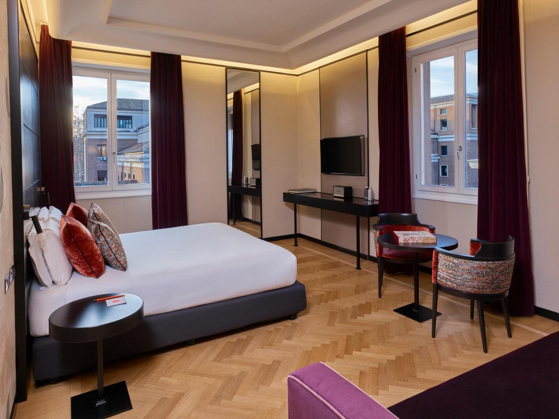 Deluxe Double or Twin Room Plus