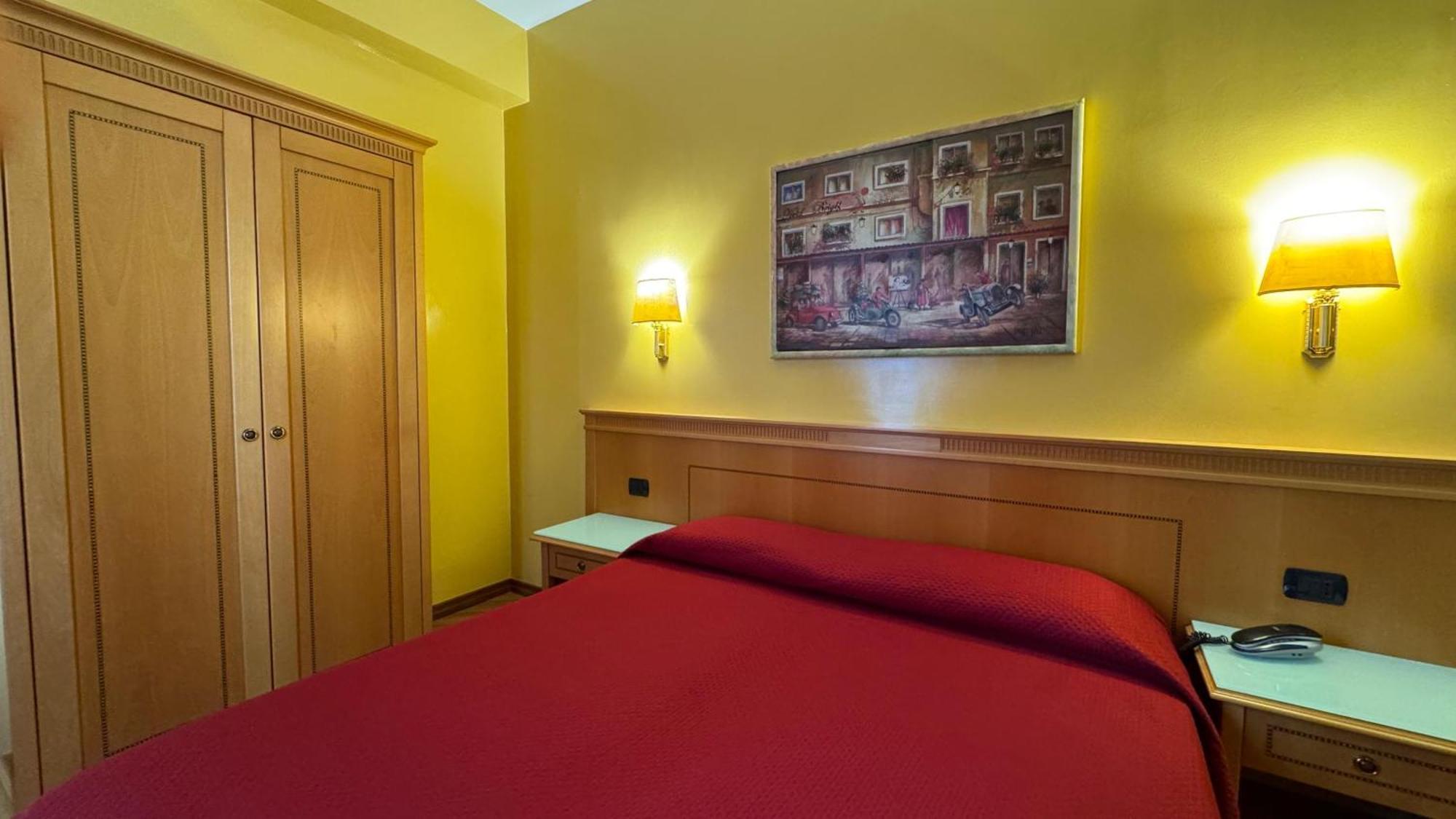 Double Room,1742620558:JPEG