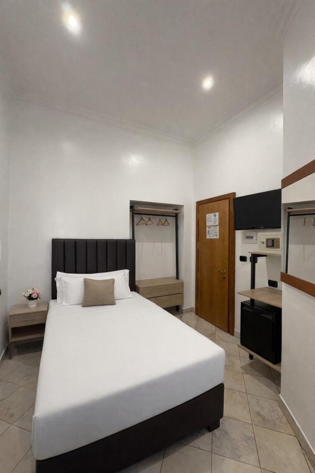 Classic Single Room
