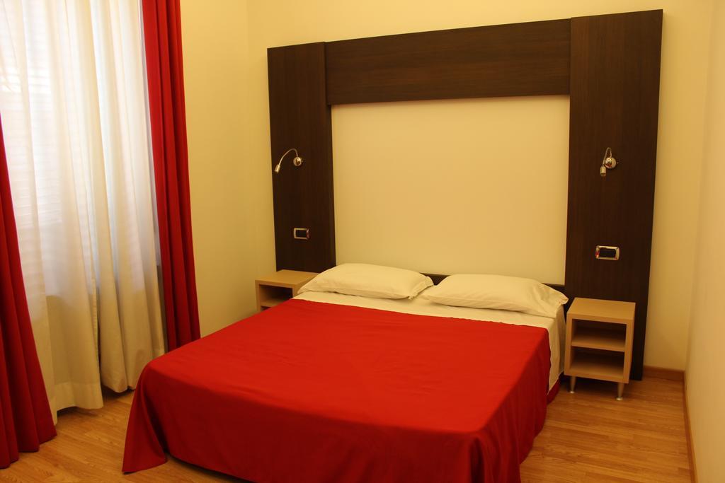 Standard Double or Twin Room,81263901:JPEG