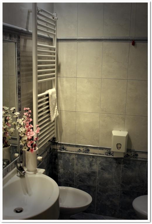 Standard Triple Room,125791554:JPEG