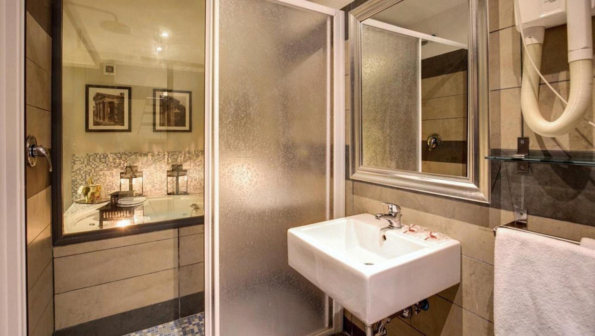 Suite with Spa Bath