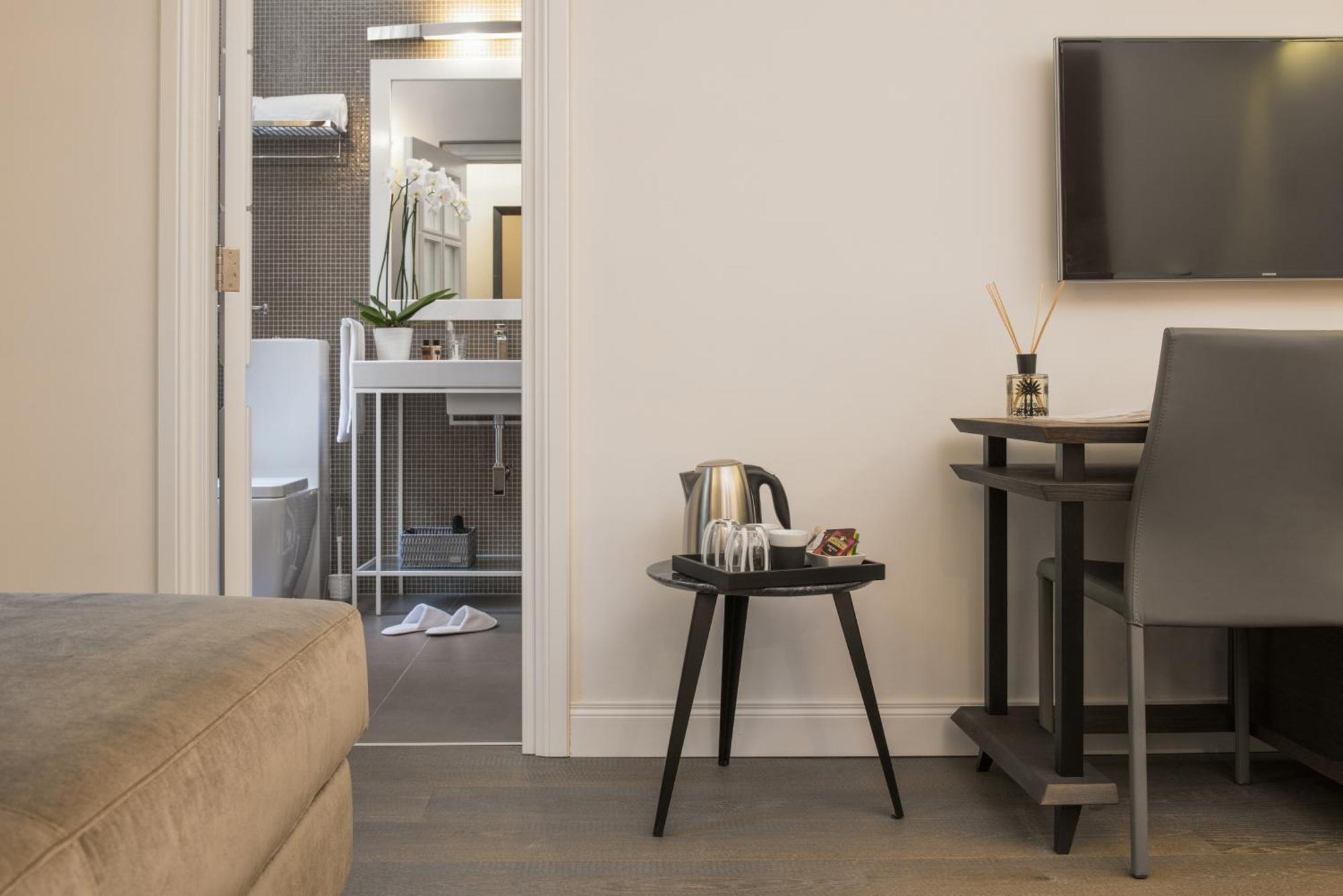 Deluxe Suite