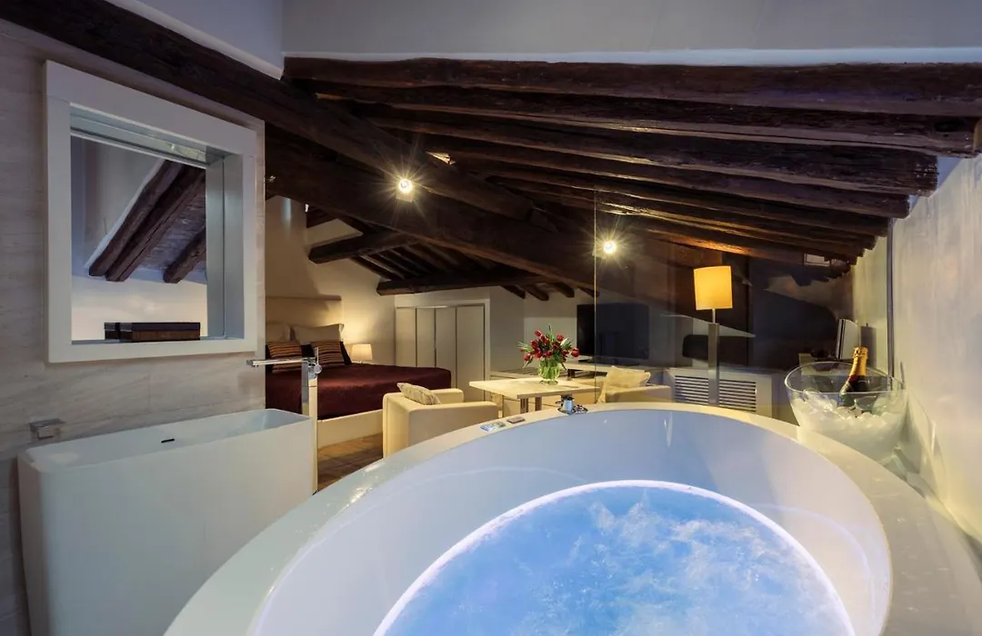 Gigli D'Oro Suite-1