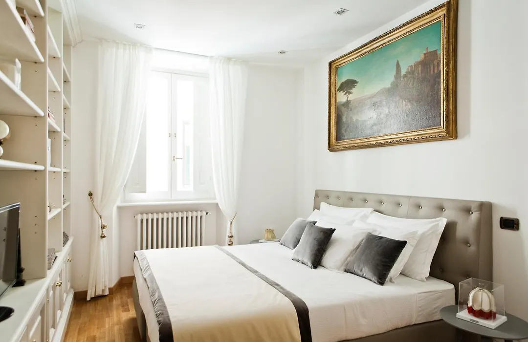 Garibaldi Suites Piazza Di Spagna-1