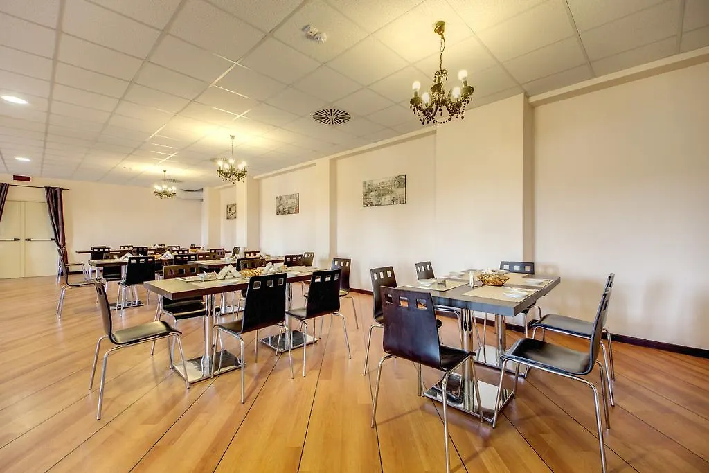 Regal Park Hotel-1