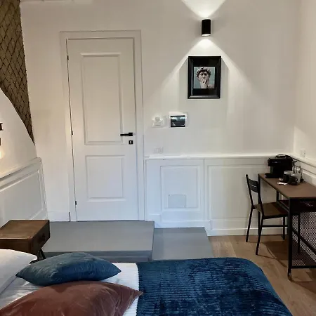 Domus Avi - Guest House-3