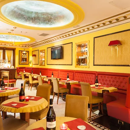 Hotel Manfredi Suite In Rome-2