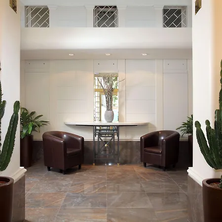 Trianon Borgo Pio Aparthotel-3