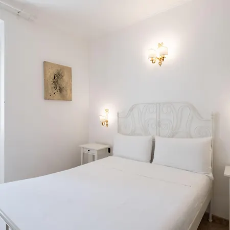 Trevi Apartment-2