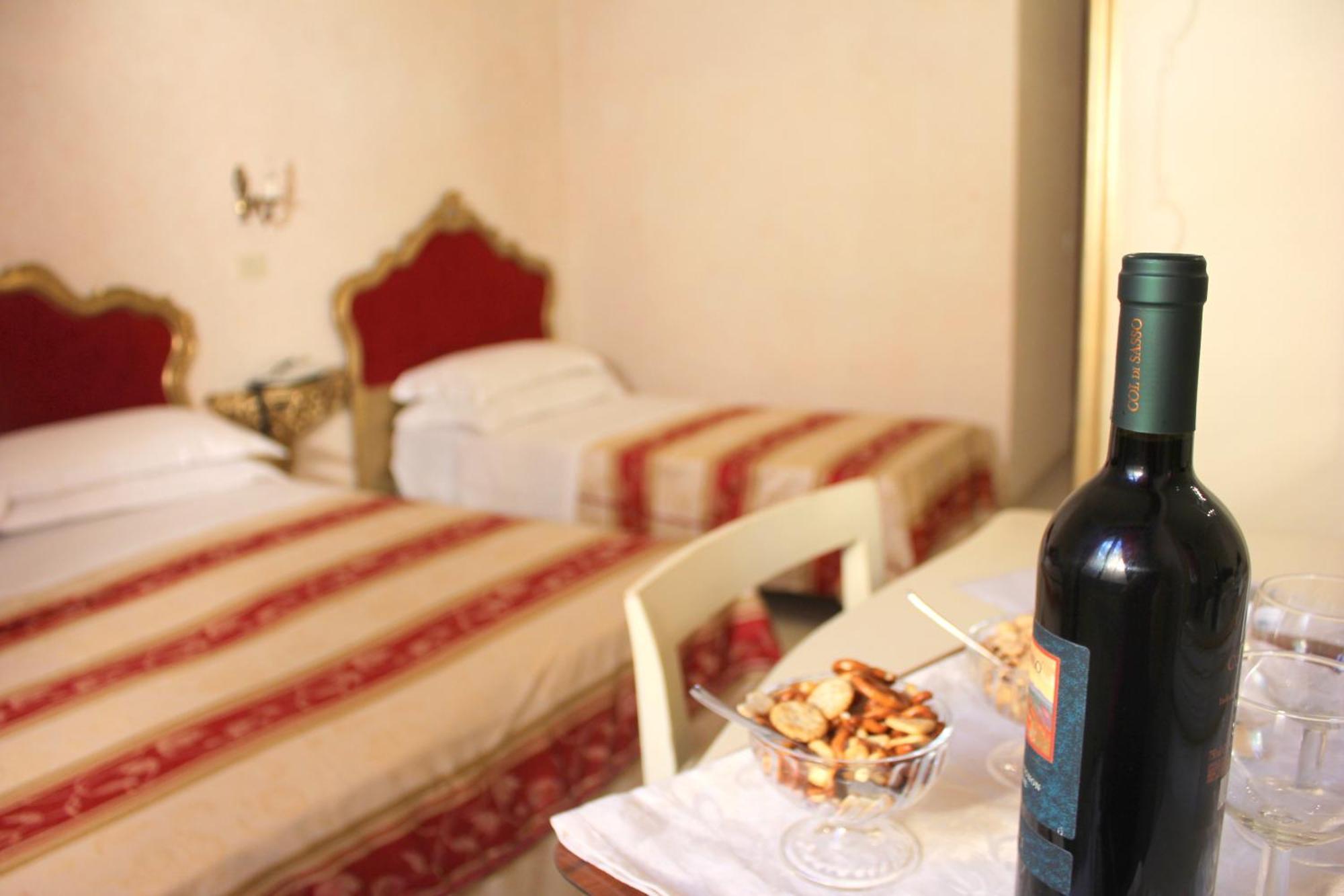 Hotel Romulus: What To Expect From 3 star Hotel With ...